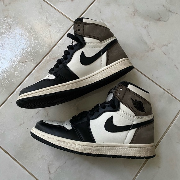 snkrs dark mocha